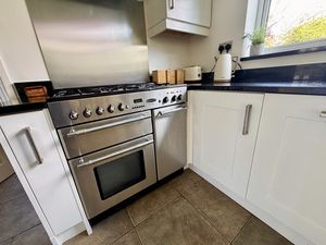 Kitchen- click for photo gallery